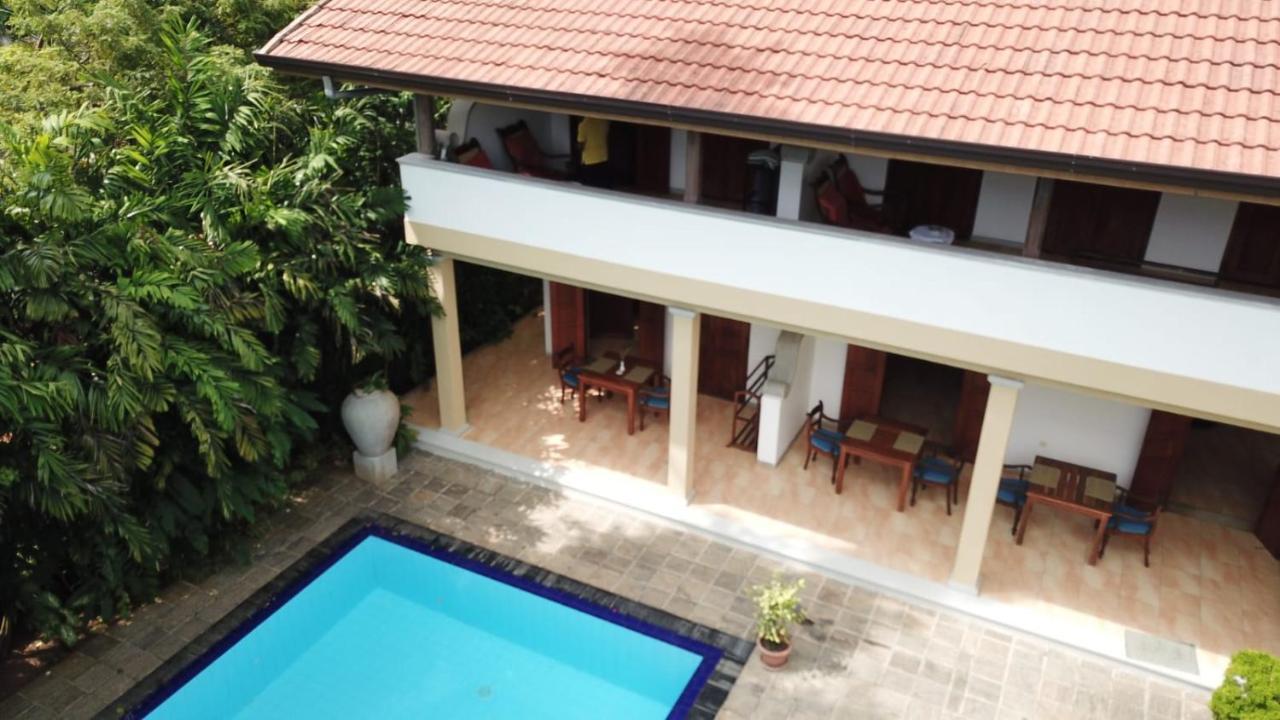 Villa Tara Hikkaduwa Bagian luar foto